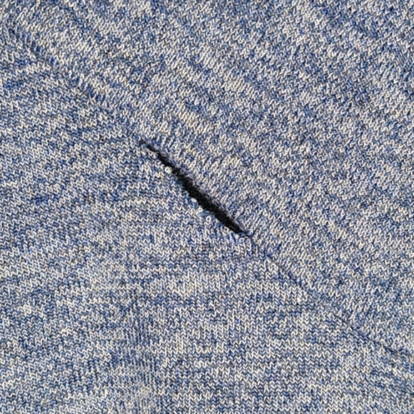 Ladies turtleneck type top - Picture 4 of 5